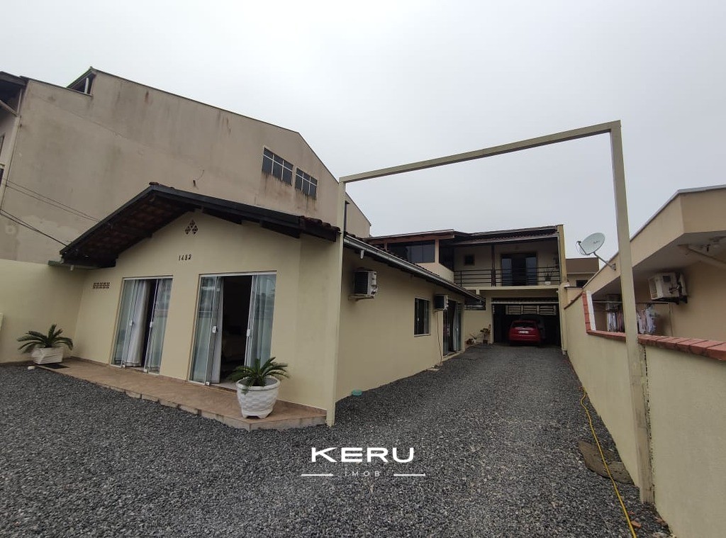 Excelente casa 5 quartos no bairro Petrópolis — foto 1