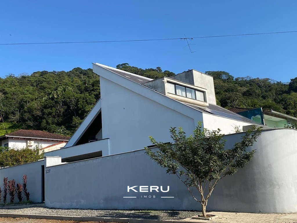 Casa moderna, com design arquitetônico exclusivo — foto 4