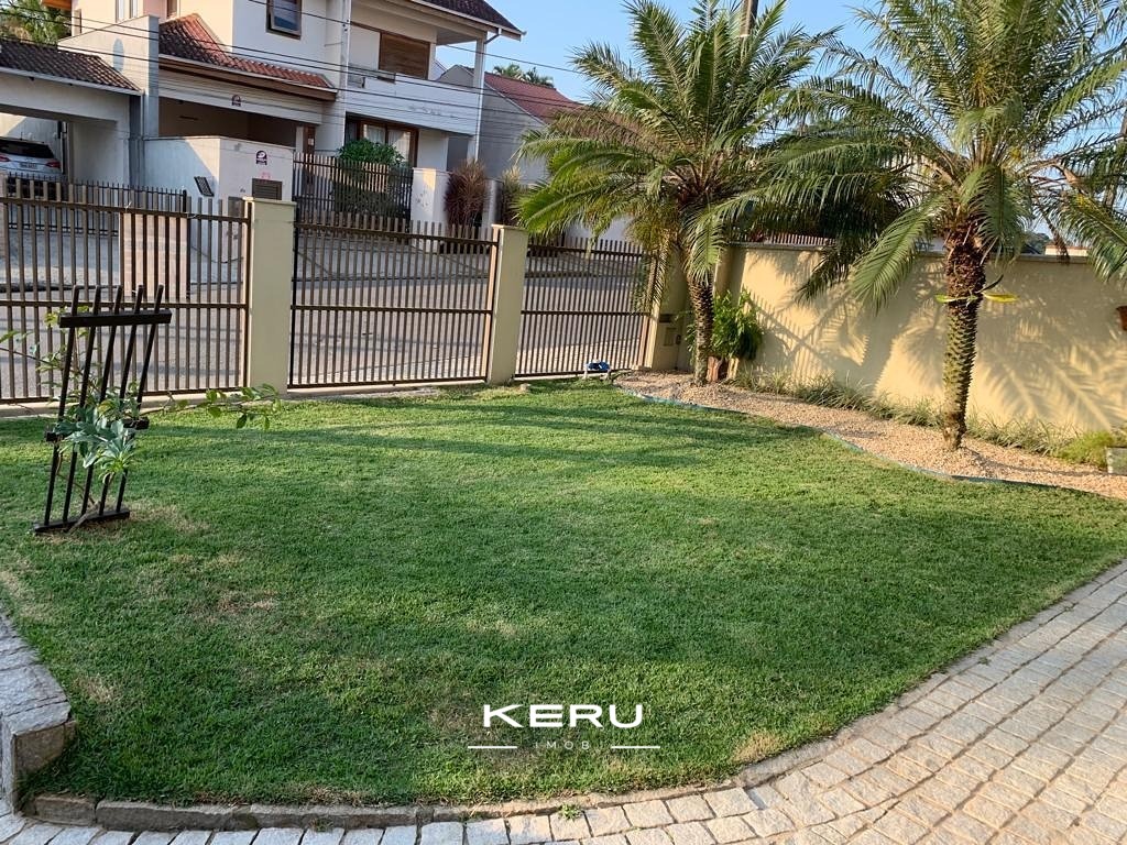 Casa com 03 quartos Bairro Floresta — foto 2
